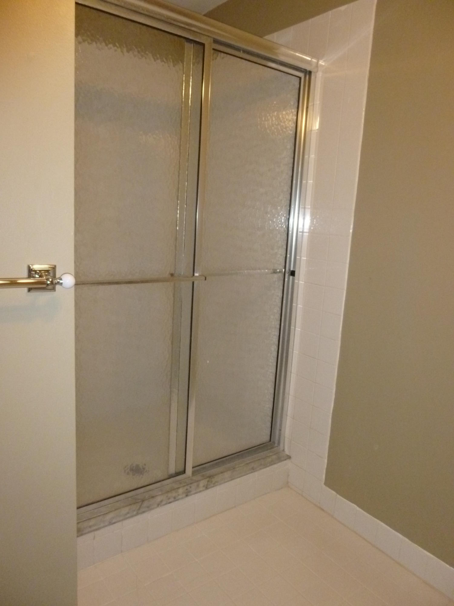 1069 Northwest 13th Street, Unit 2 Boca Raton, FL 33486 - Photo 22 of 35 Bathroom 2