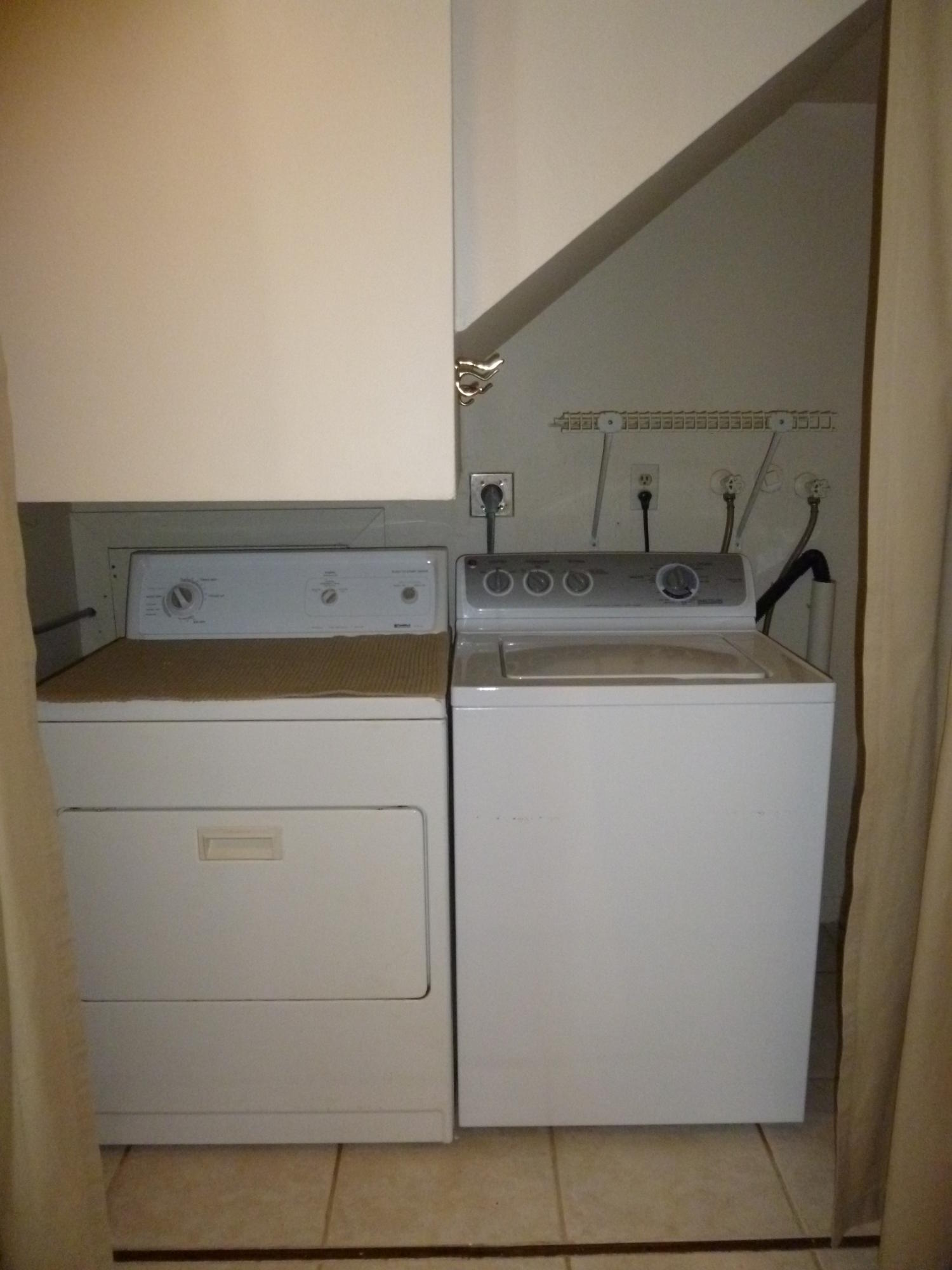 1069 Northwest 13th Street, Unit 2 Boca Raton, FL 33486 - Photo 26 of 35 Laundry