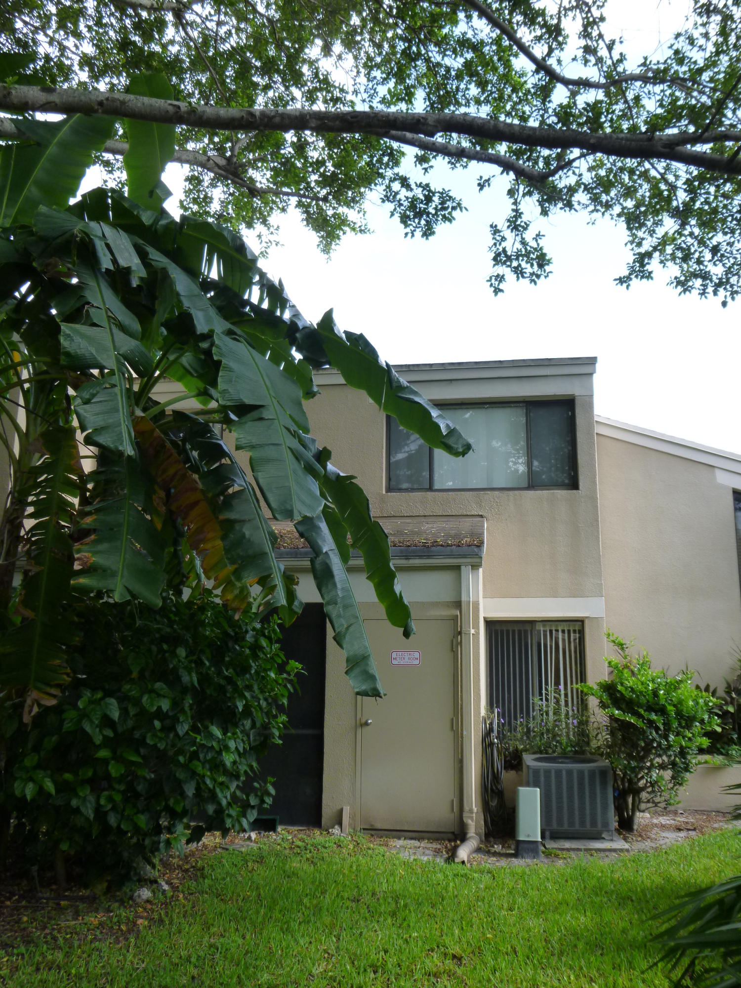 1069 Northwest 13th Street, Unit 2 Boca Raton, FL 33486 - Photo 30 of 35 Rear 2