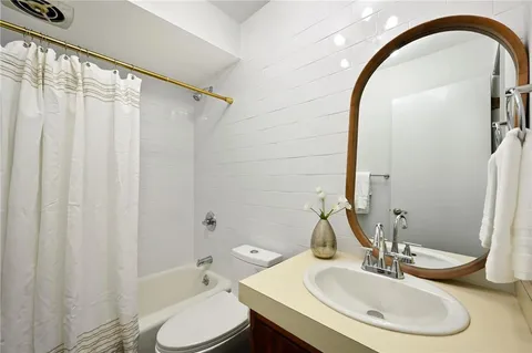 $425,000 | 5831 West 87th Terrace, Overland Park, KS 66207