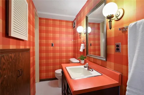 $425,000 | 5831 West 87th Terrace, Overland Park, KS 66207