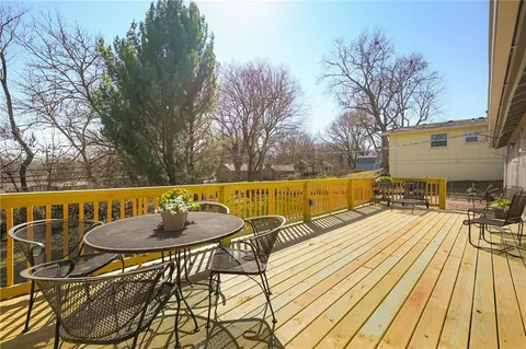 $425,000 | 5831 West 87th Terrace, Overland Park, KS 66207