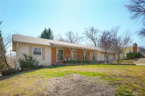 $425,000 | 5831 West 87th Terrace, Overland Park, KS 66207