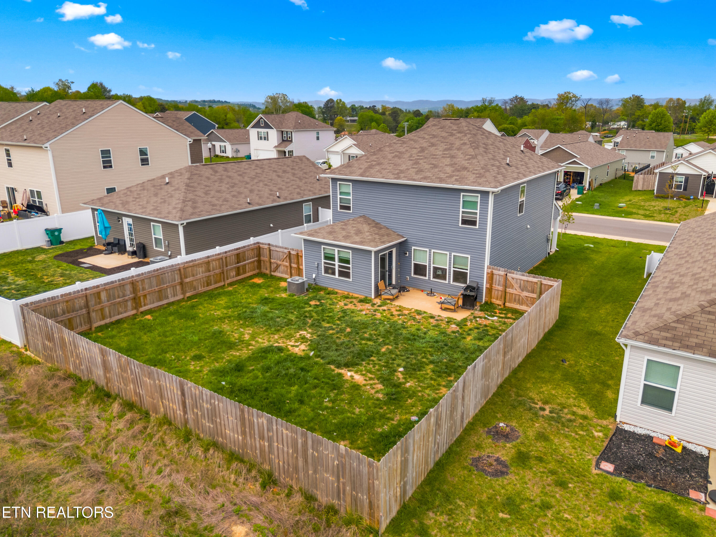 2998 Nicole Circle Morristown, TN 37814 - Photo 8 of 18 034-2998NicoleCircle-Morristown-TN-37814