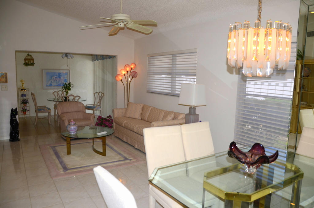 8620 Sunbird Place Boca Raton, FL 33496 - Photo 12 of 41 Living Room