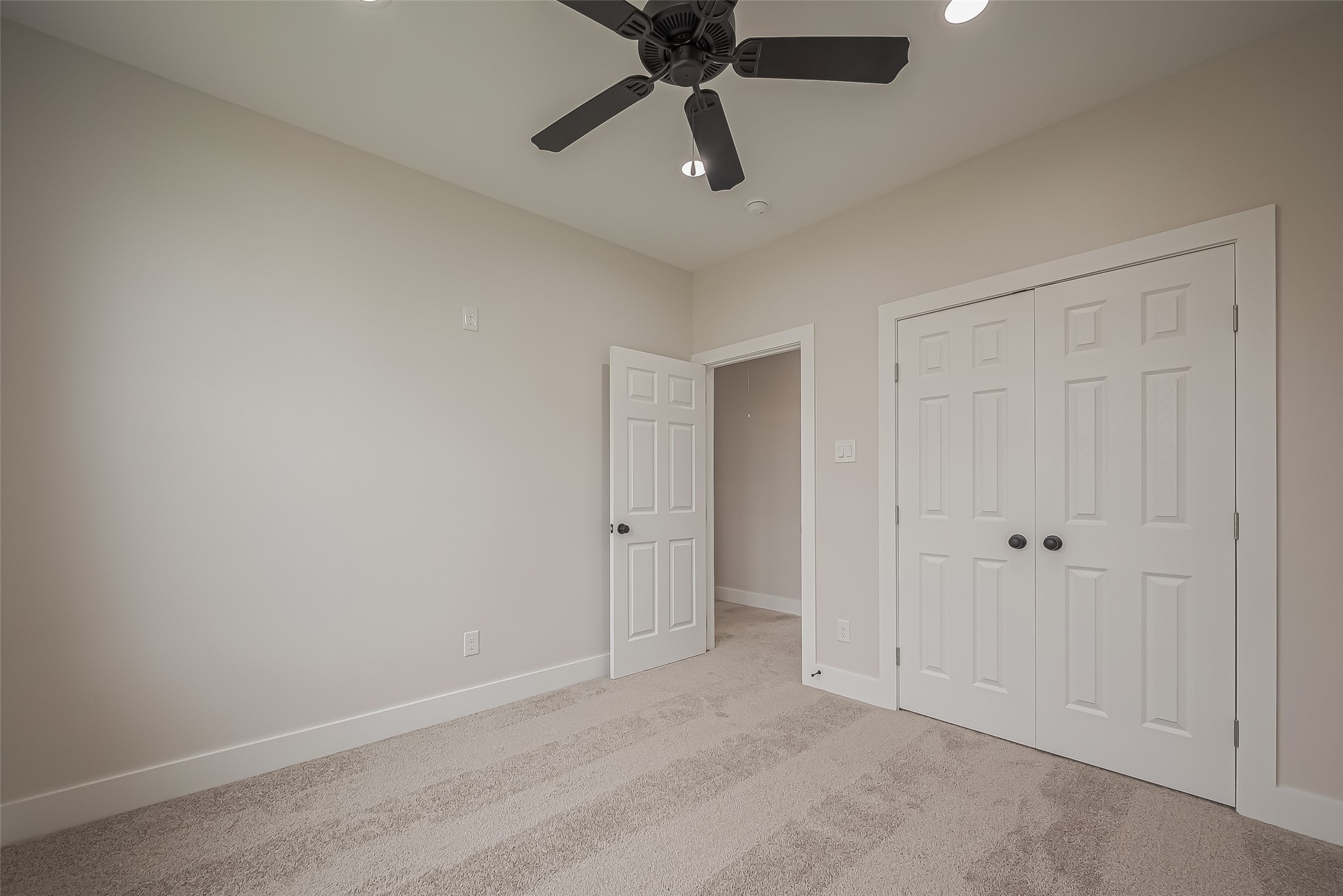 918 St Clair Street, Unit B Houston, TX 77088 - Photo 23 of 35
