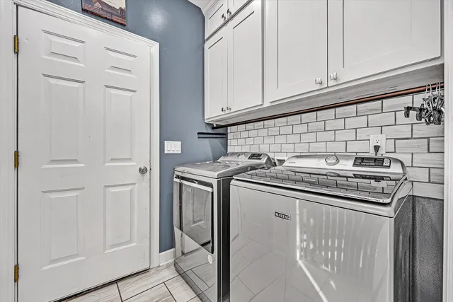 $465,000 | 207 Overlook Road, Vinton, VA 24179