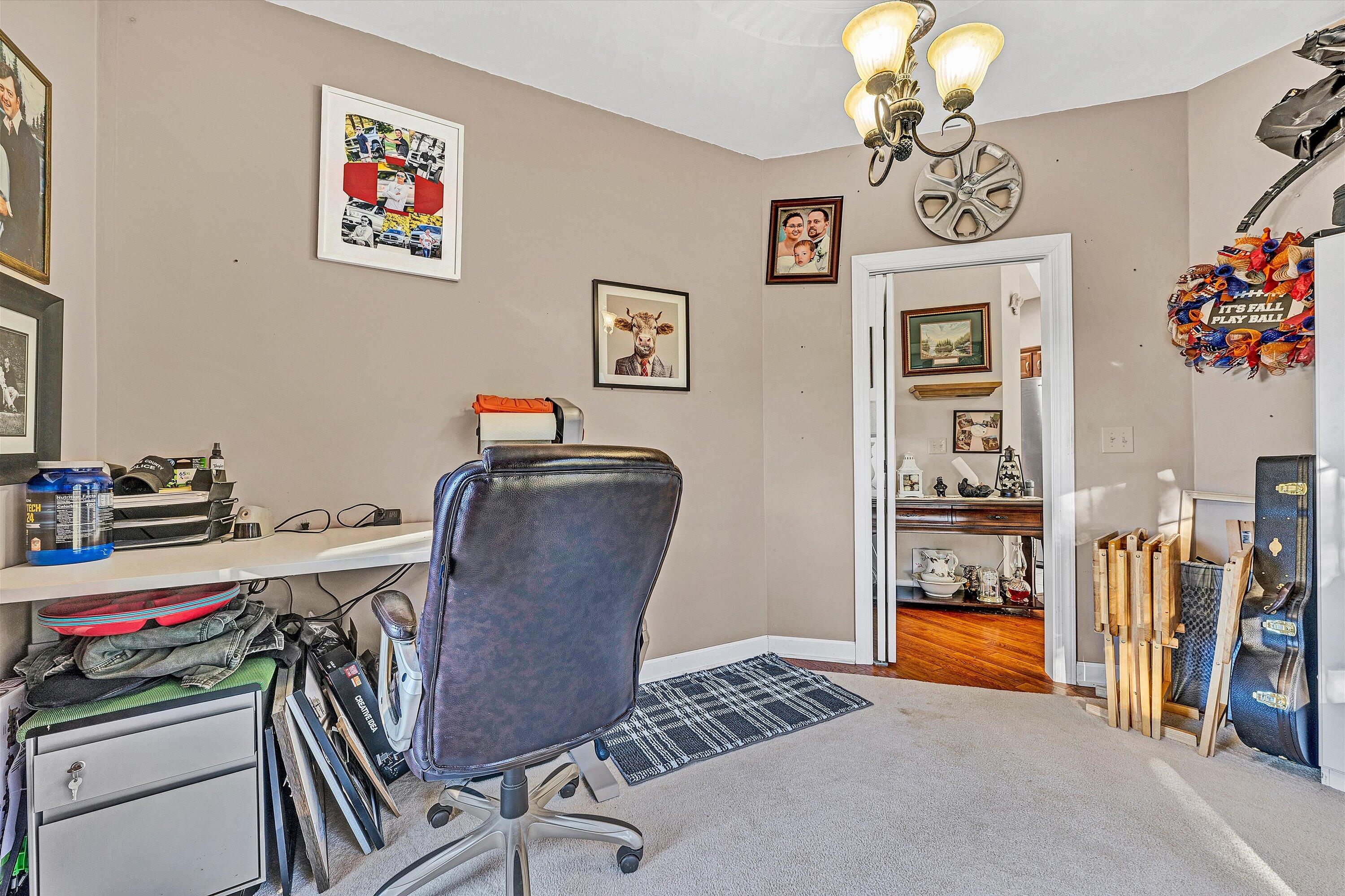 207 Overlook Road Vinton, VA 24179 - Photo 15 of 65 17-SGP-00129