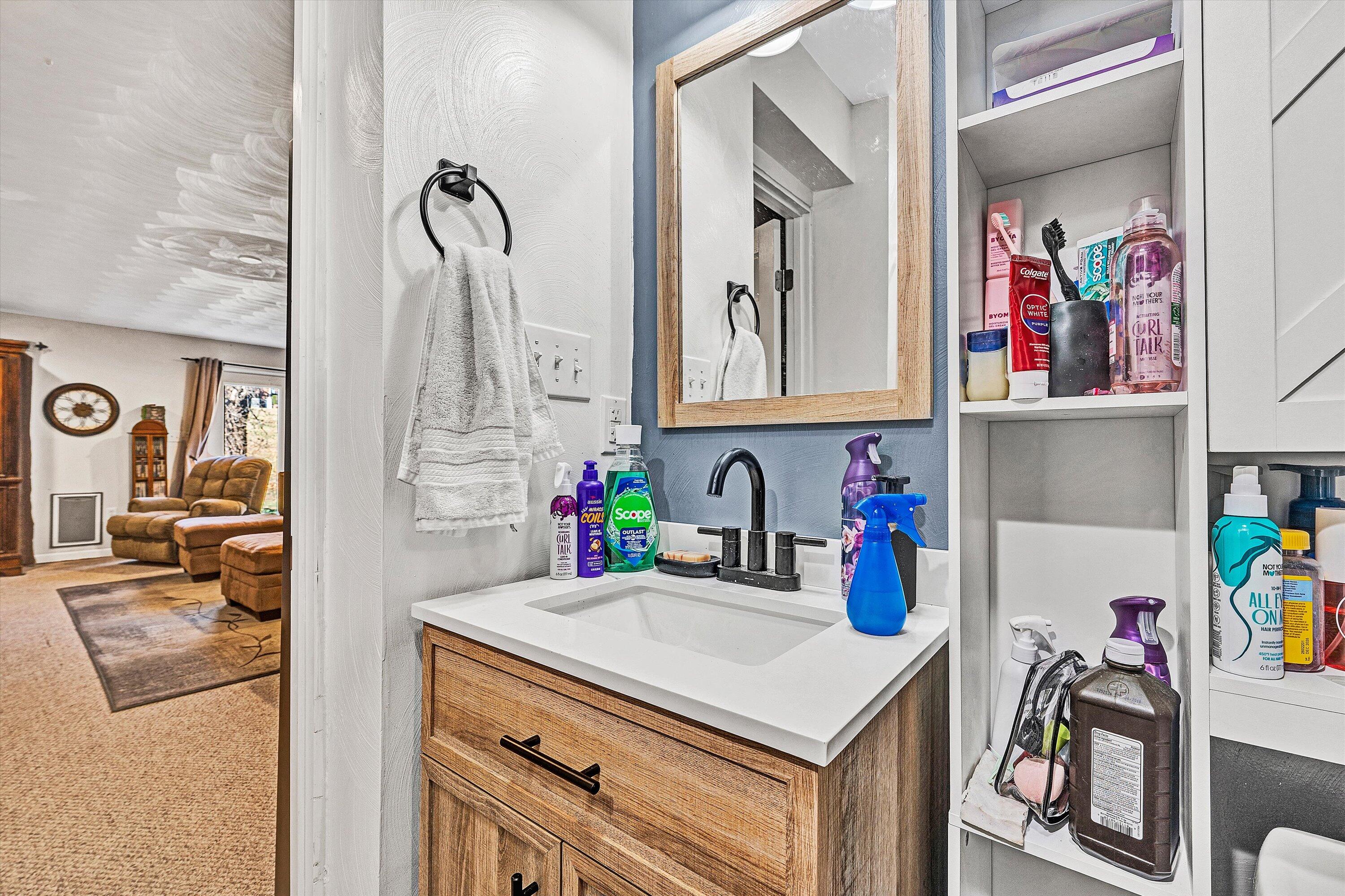 207 Overlook Road Vinton, VA 24179 - Photo 34 of 65 36-SGP-00195