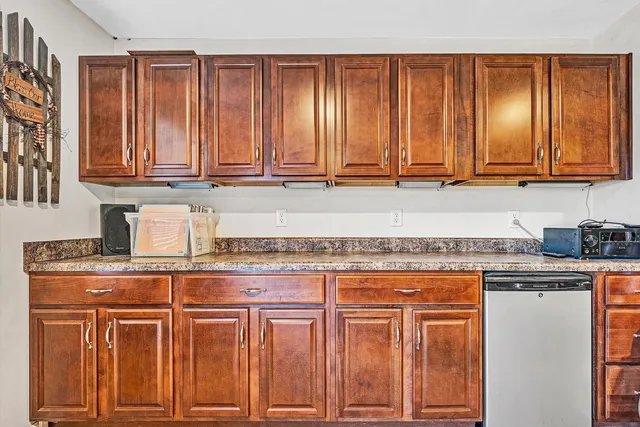 $465,000 | 207 Overlook Road, Vinton, VA 24179