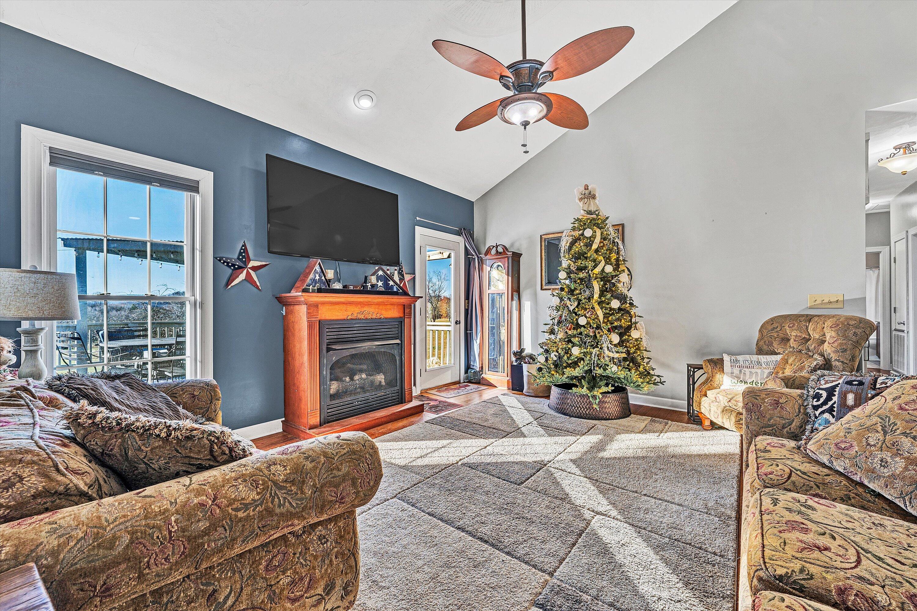 207 Overlook Road Vinton, VA 24179 - Photo 7 of 65 07-SGP-00102