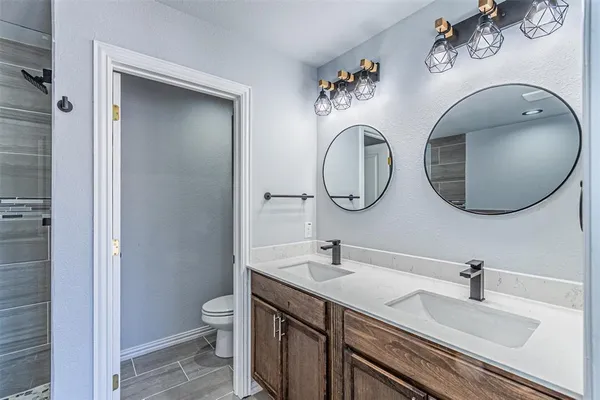$2,700 | 2419 Jeffries Street, Dallas, TX 75215