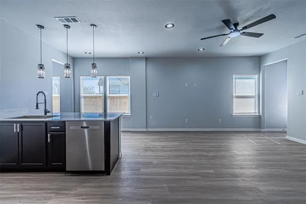 $2,700 | 2419 Jeffries Street, Dallas, TX 75215