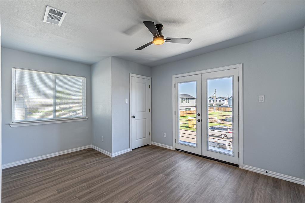 2419 Jeffries Street Dallas, TX 75215 - Photo 6 of 21