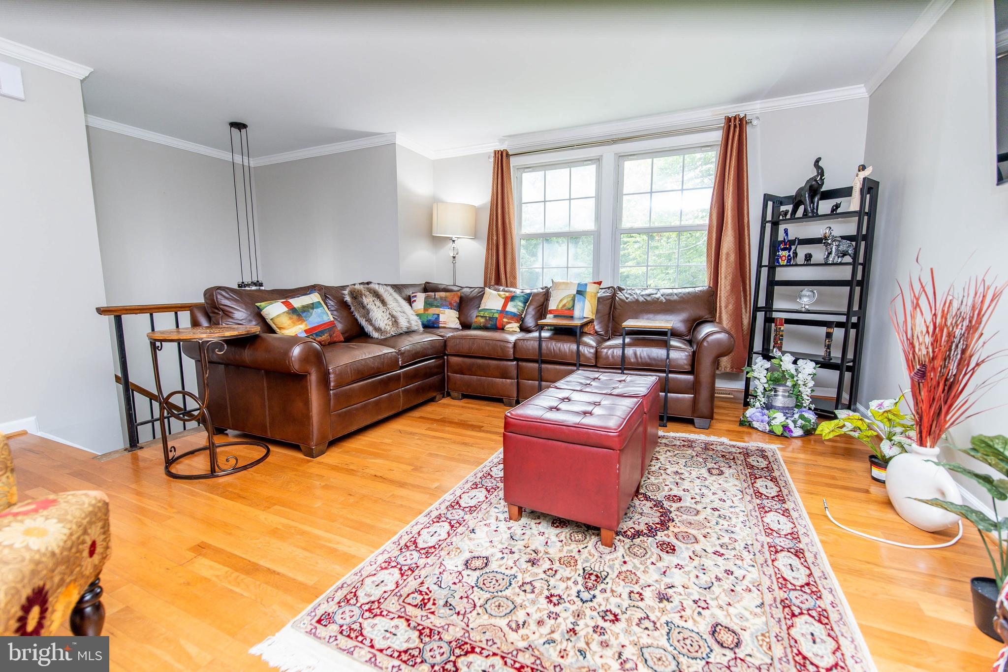 15613 Wembrough Street Silver Spring, MD 20905 - Photo 4 of 53