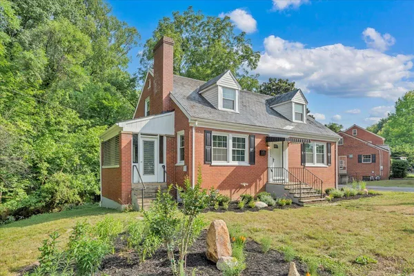 $365,000 | 1556 Brandon Avenue Southwest, Roanoke, VA 24015
