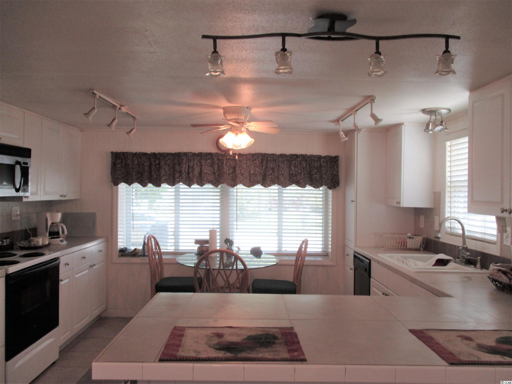 35 Crooked Island Circle Murrells Inlet, SC 29576 - Photo 11 of 25 Gallery Image 11