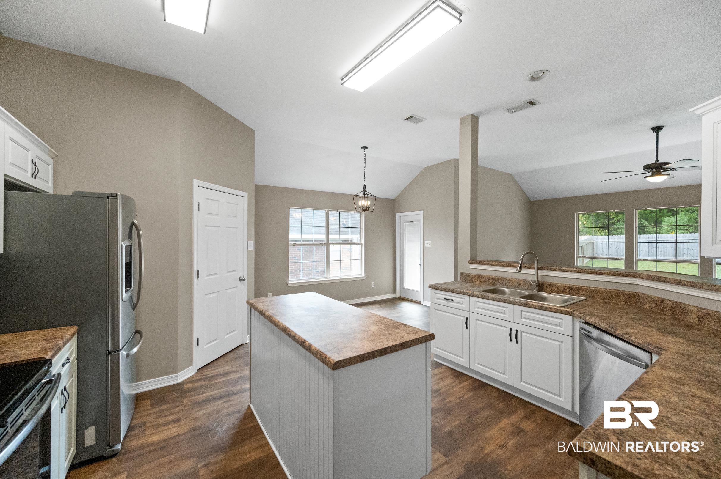 1309 Forest Cove Drive Mobile, AL 36618 - Photo 8 of 31