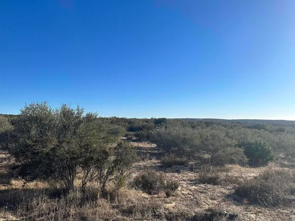 a view of a dry field