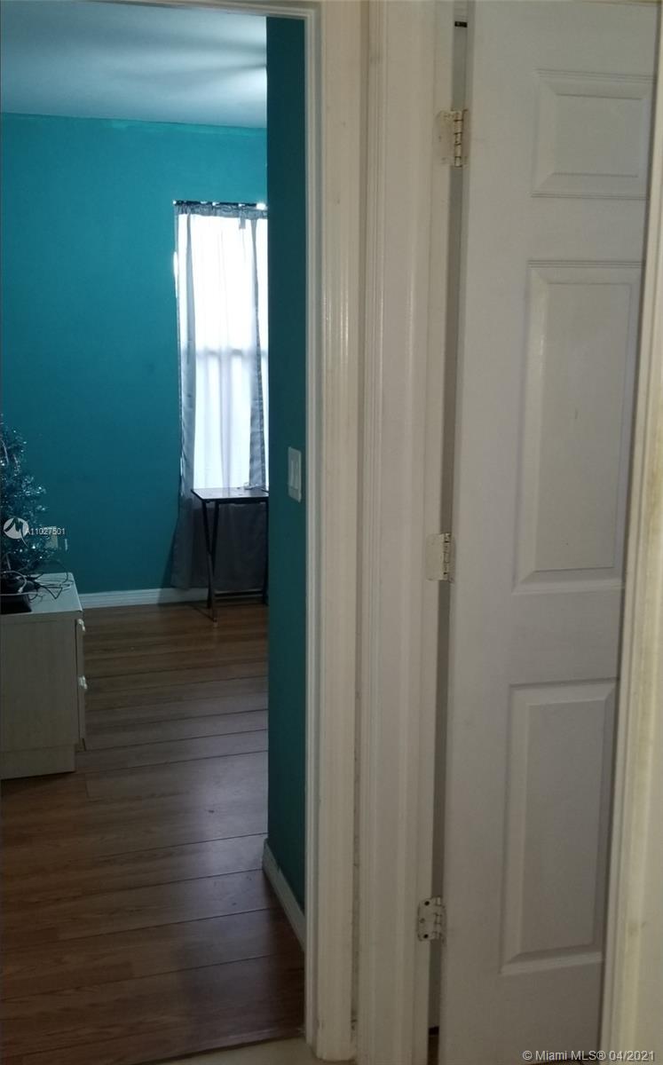 Sunshine Lehigh Acres, FL 33976 - Photo 4 of 10