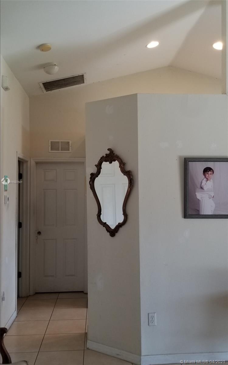 Sunshine Lehigh Acres, FL 33976 - Photo 5 of 10