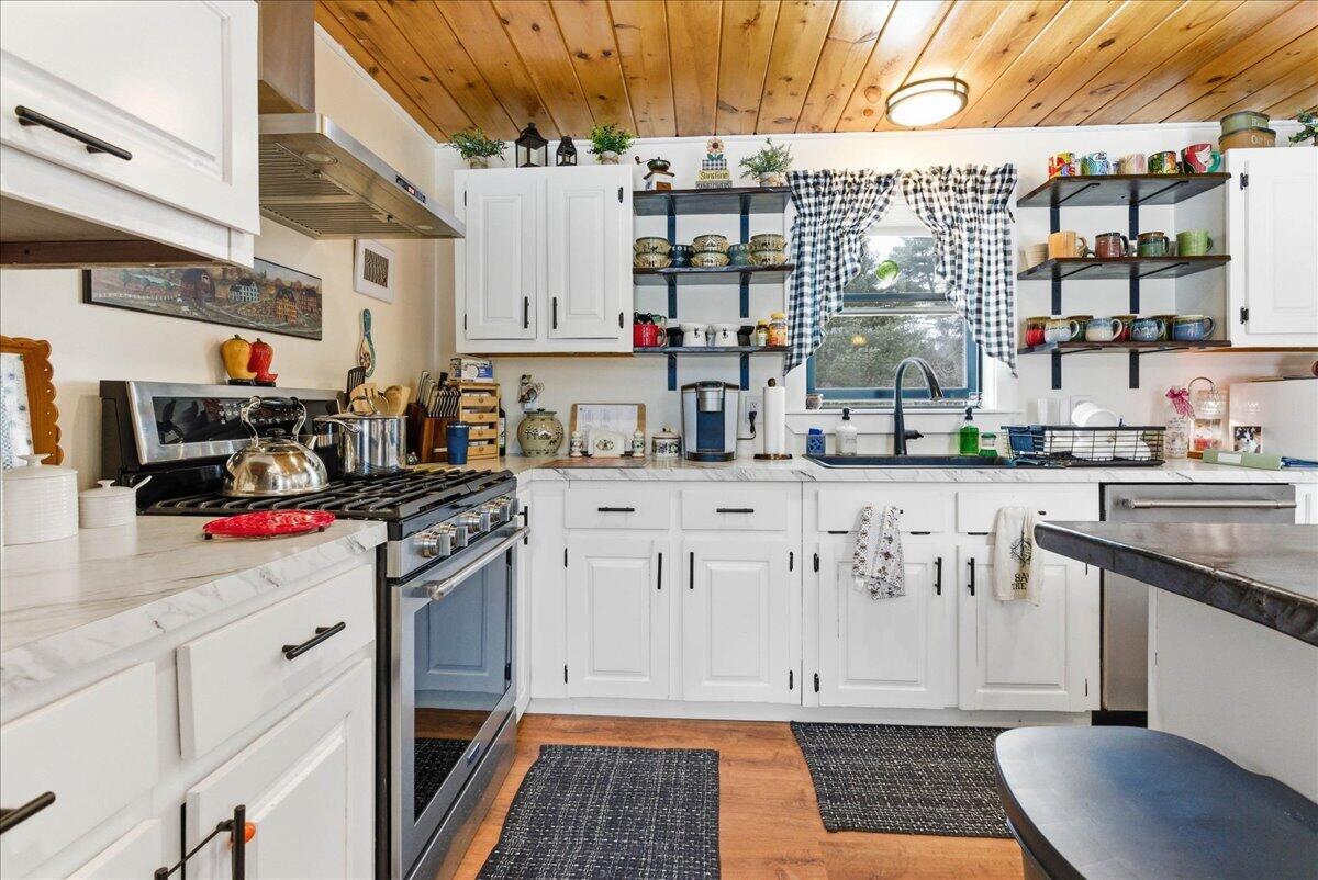 59 Vanner Road Washington, ME 04574 - Photo 19 of 55 Kitchen