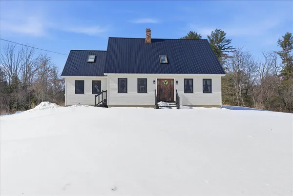 $399,900 | 59 Vanner Road, Washington, ME 04574