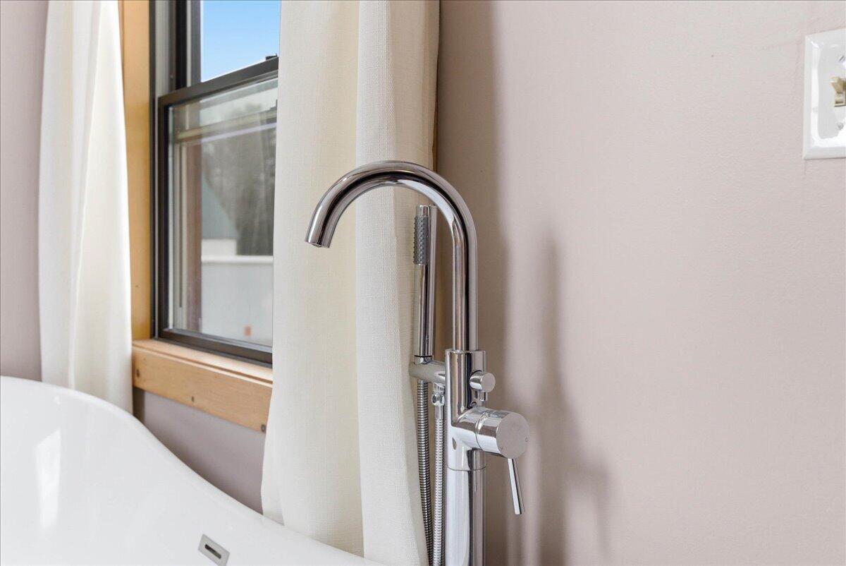 59 Vanner Road Washington, ME 04574 - Photo 46 of 55 Soaker Tub