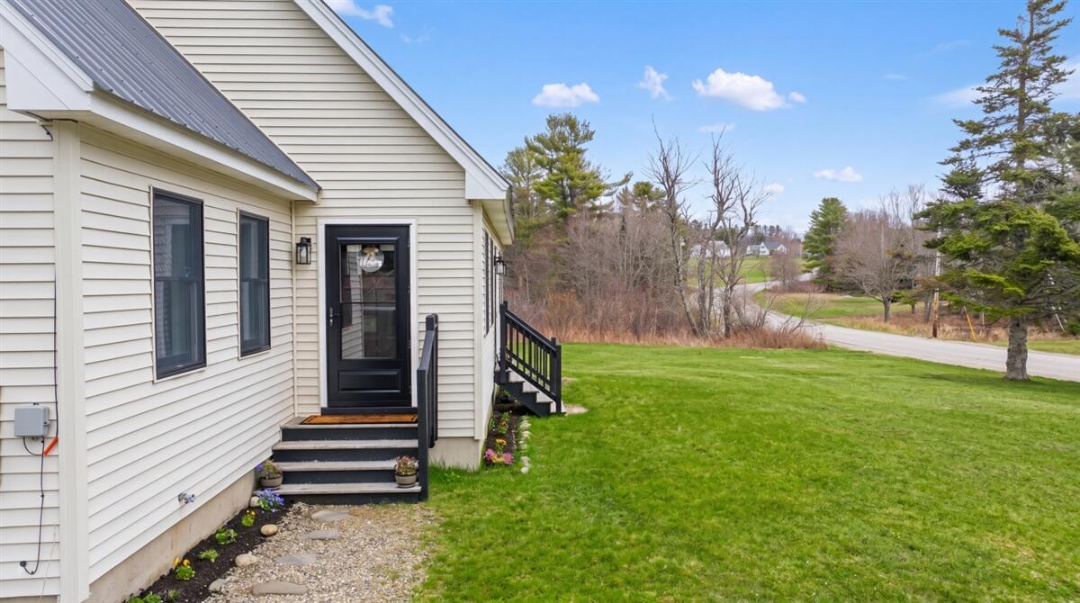 59 Vanner Road Washington, ME 04574 - Photo 49 of 55 Walkway