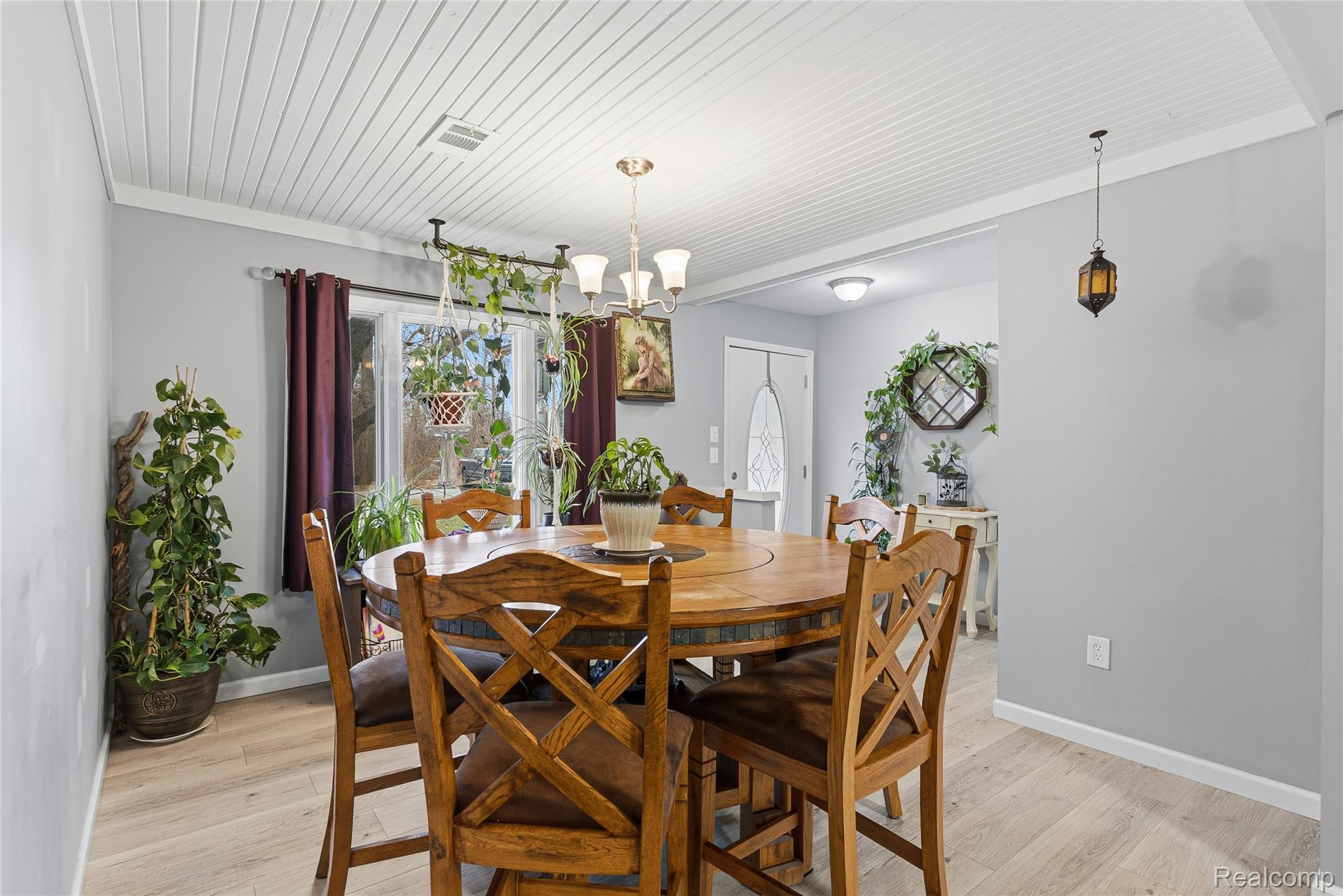 3294 Comer Street Flint, MI 48506 - Photo 8 of 36 DSC03938.jpg