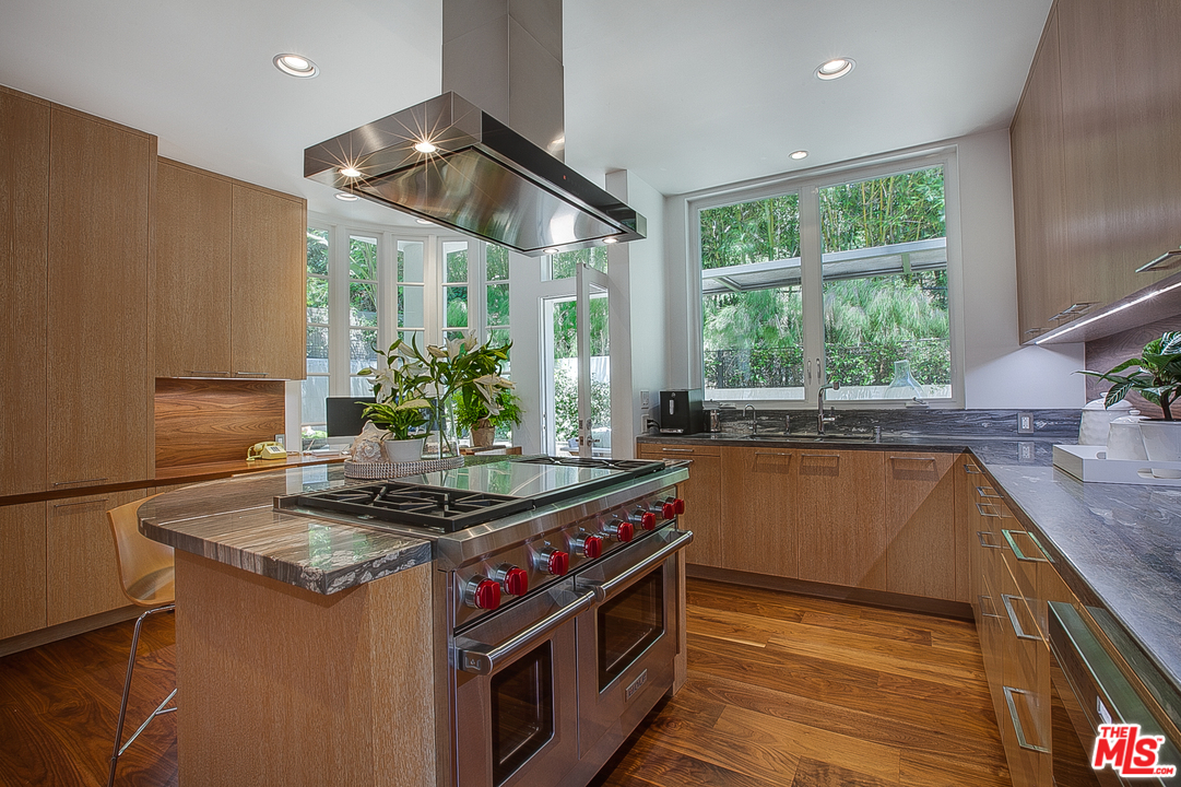556 Dryad Road Santa Monica, CA 90402 - Photo 14 of 46 Gallery Image 14