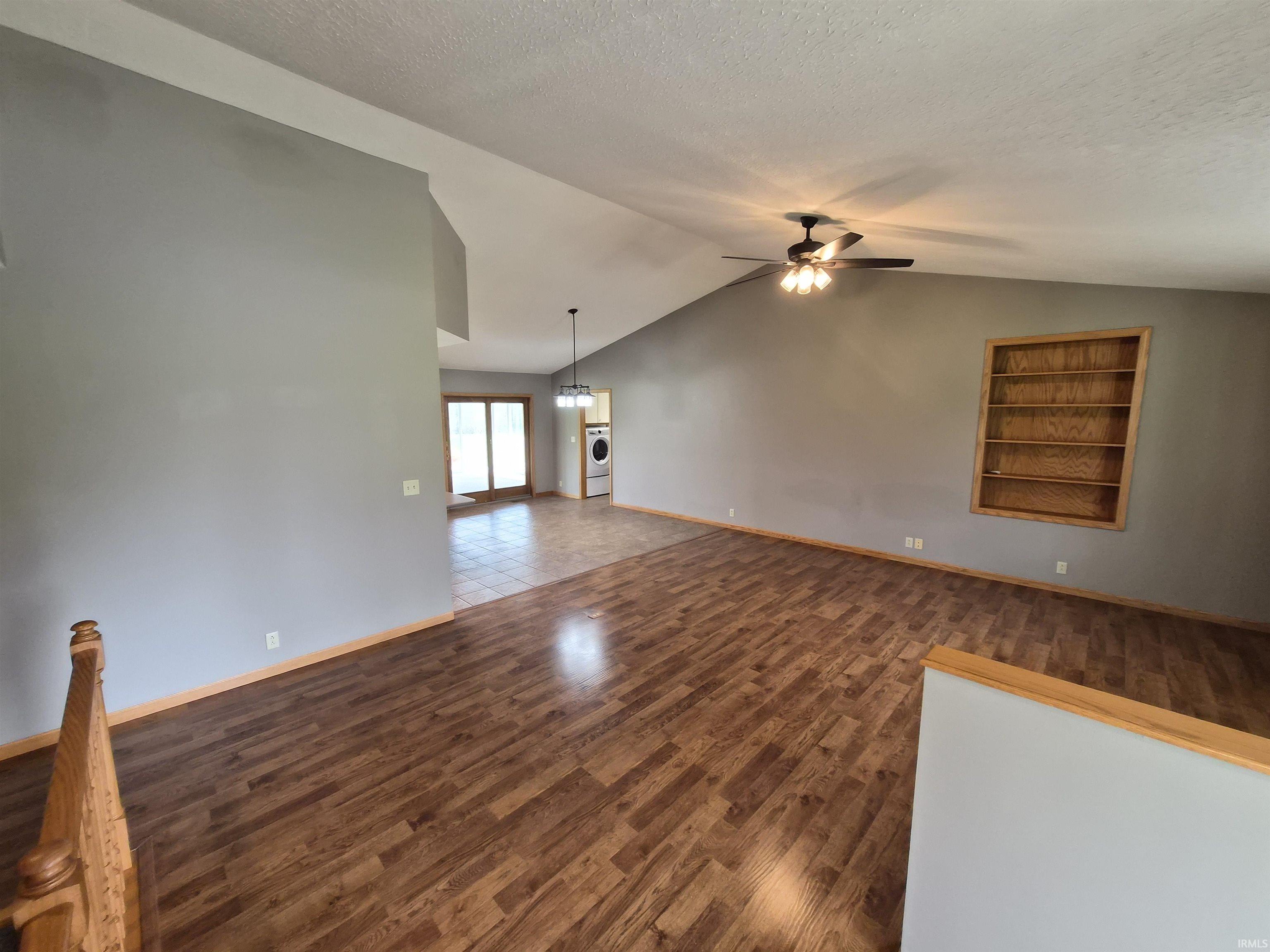 8506 East Ryerson Road Pierceton, IN 46562 - Photo 3 of 36