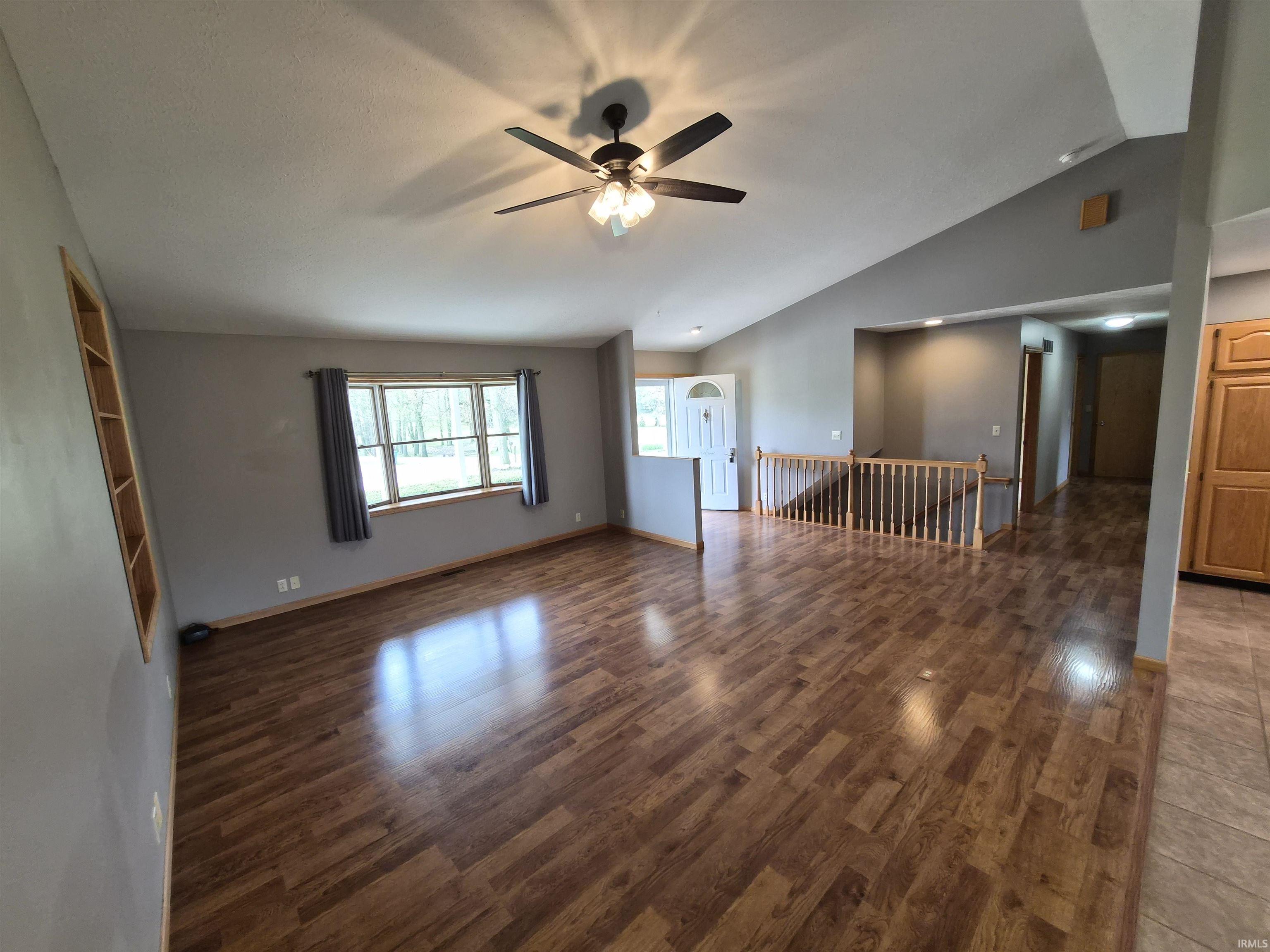 8506 East Ryerson Road Pierceton, IN 46562 - Photo 4 of 36