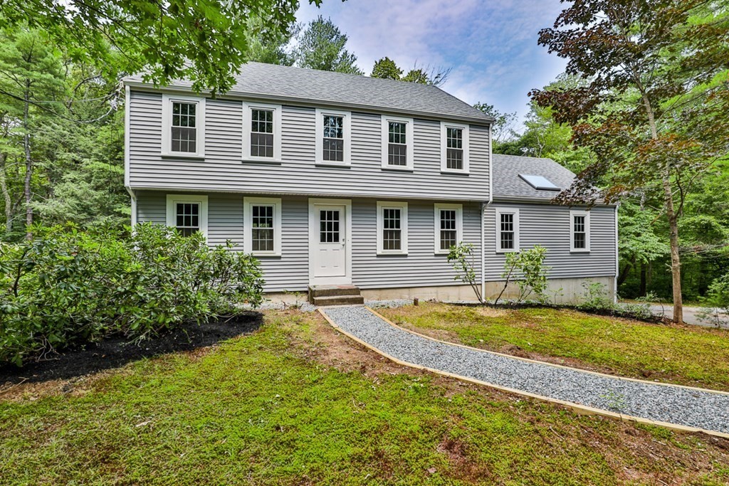 537 Main Street Boxford, MA 01921 - Photo 1 of 41
