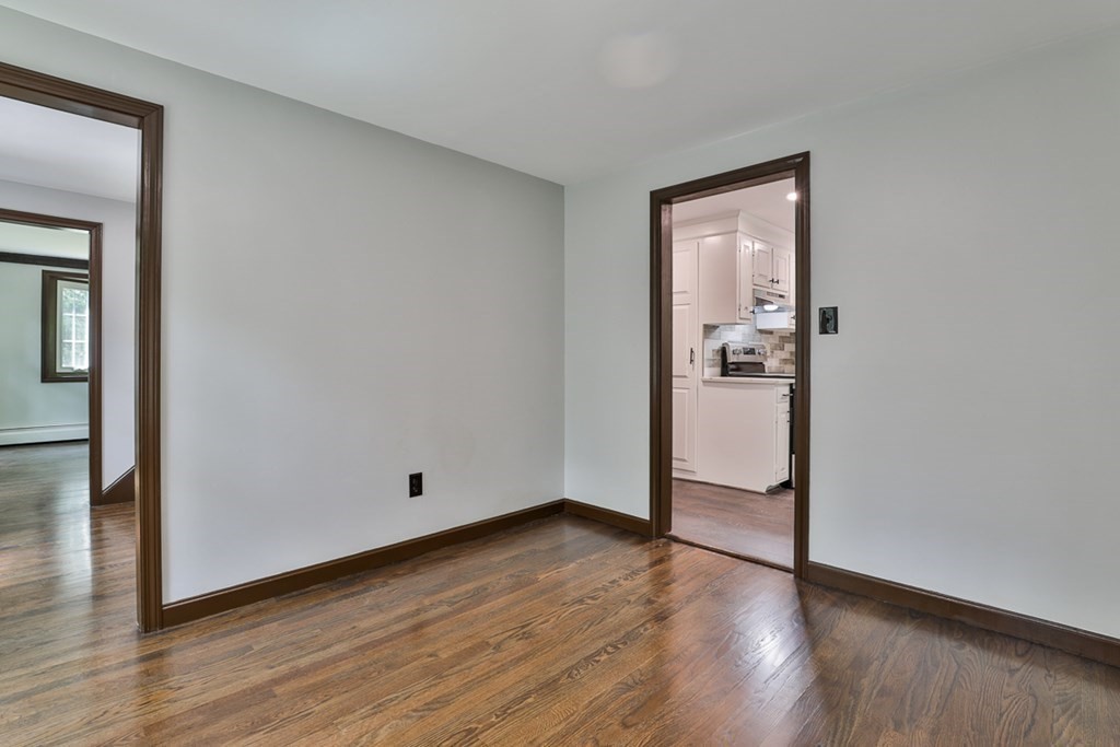537 Main Street Boxford, MA 01921 - Photo 11 of 41