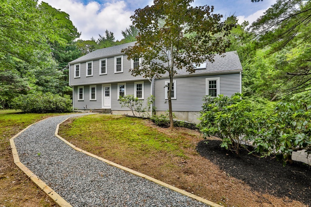 537 Main Street Boxford, MA 01921 - Photo 2 of 41
