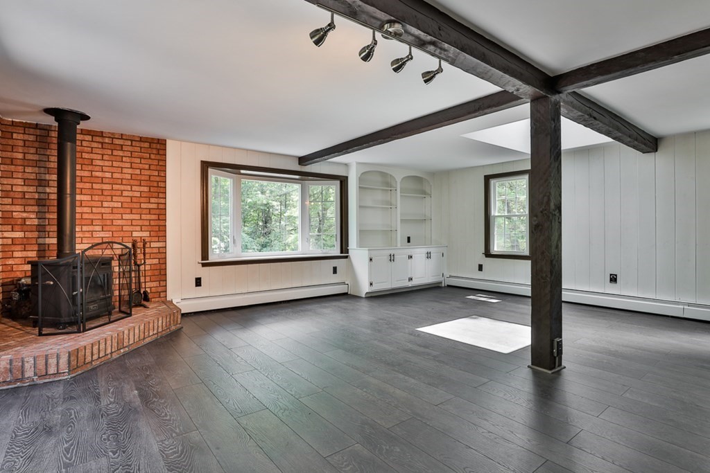 537 Main Street Boxford, MA 01921 - Photo 8 of 41