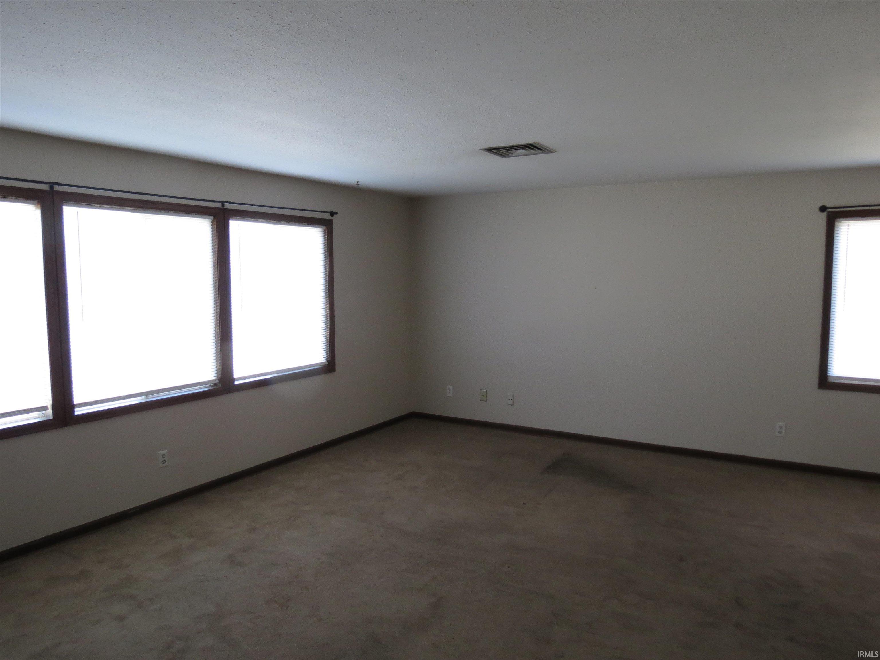 2102 Cannon Circle Peru, IN 46970 - Photo 4 of 12