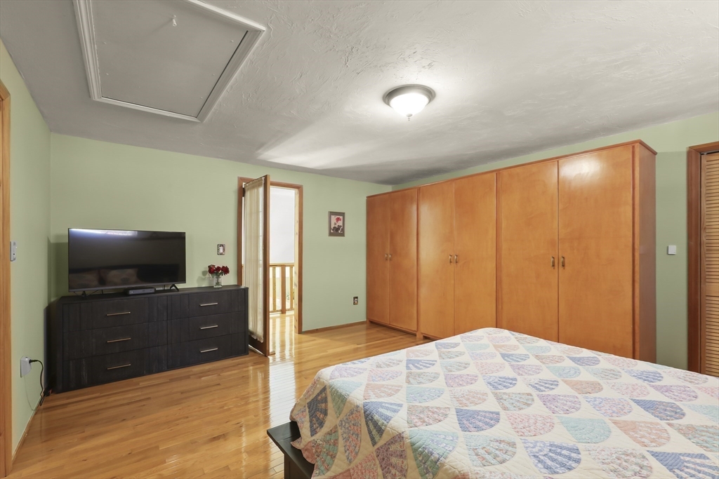 92 Carver Road Plymouth, MA 02360 - Photo 11 of 32