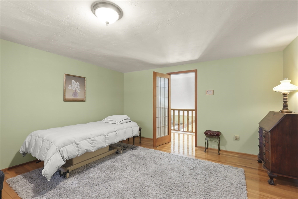 92 Carver Road Plymouth, MA 02360 - Photo 8 of 32