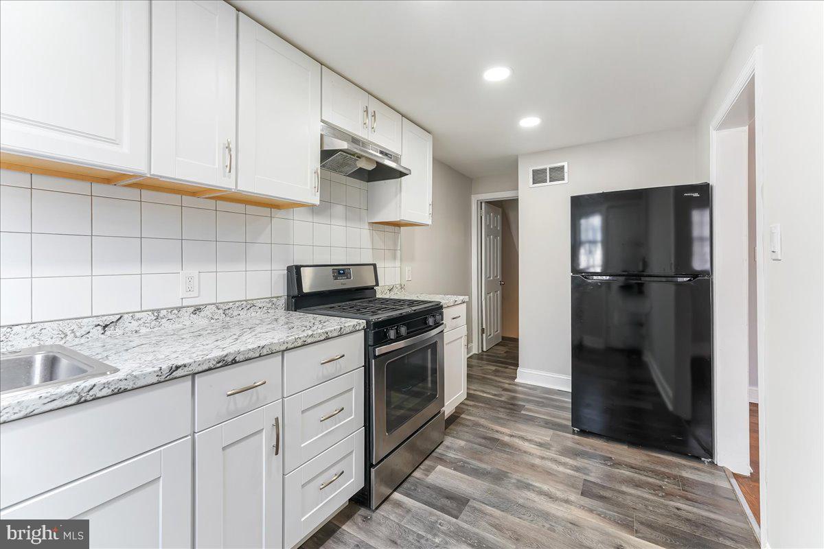 4039 Redden Road Drexel Hill, PA 19026 - Photo 4 of 27 Kitchen 1st floor