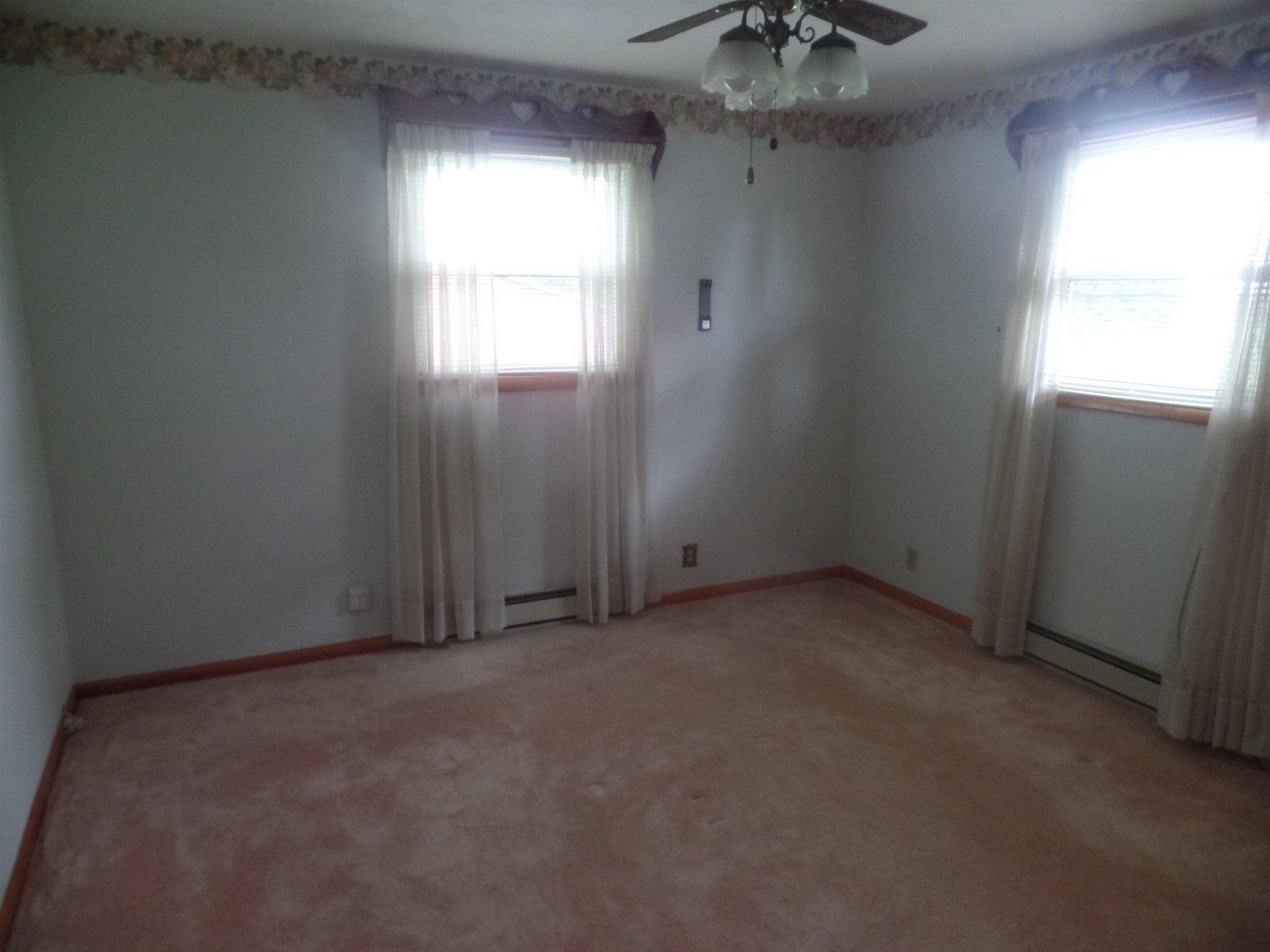 951 South Baseline Road Bloomfield, IN 47424 - Photo 4 of 23