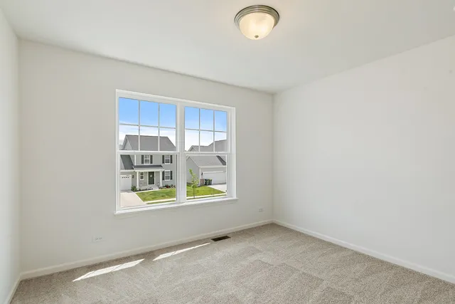 $477,900 | 32012 Savannah Drive, Lakemoor, IL 60051