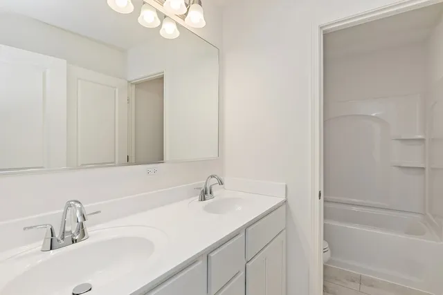 $477,900 | 32012 Savannah Drive, Lakemoor, IL 60051