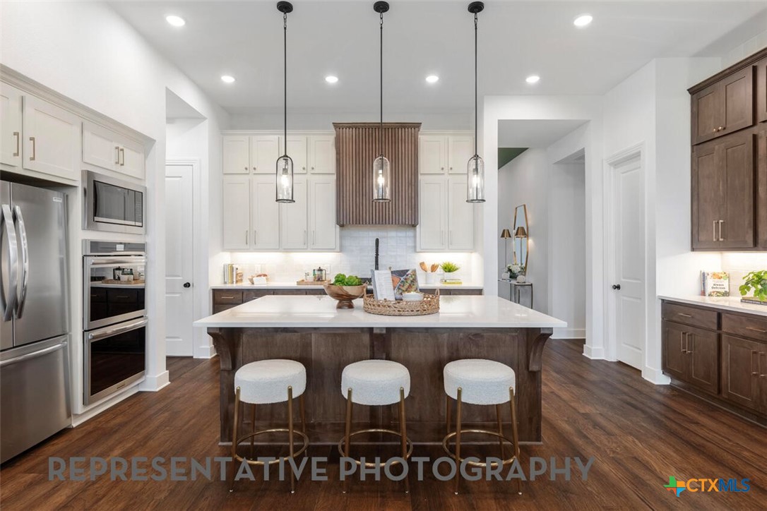 112 Post Oak Castroville, TX 78009 - Photo 3 of 21