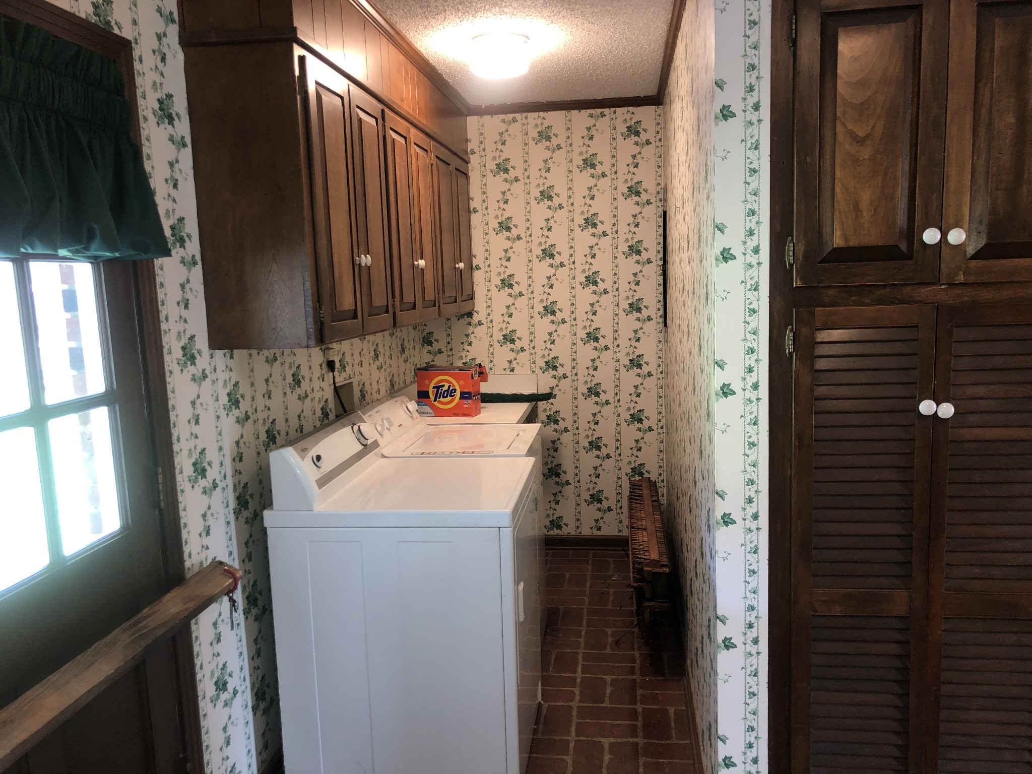 1065 Robertson Road Gallatin, TN 37066 - Photo 9 of 10 Gallery Image 9