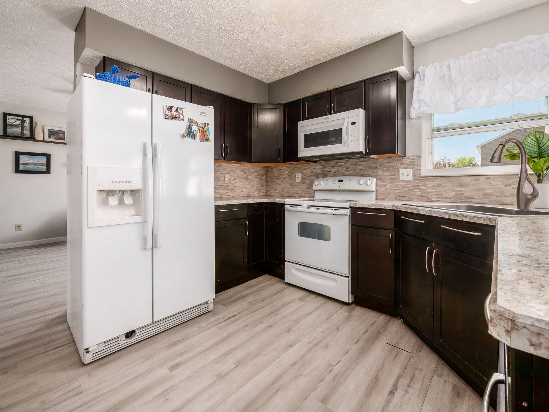 5407 Davidson Road Hilliard, OH 43026 - Photo 12 of 45 KITCHEN