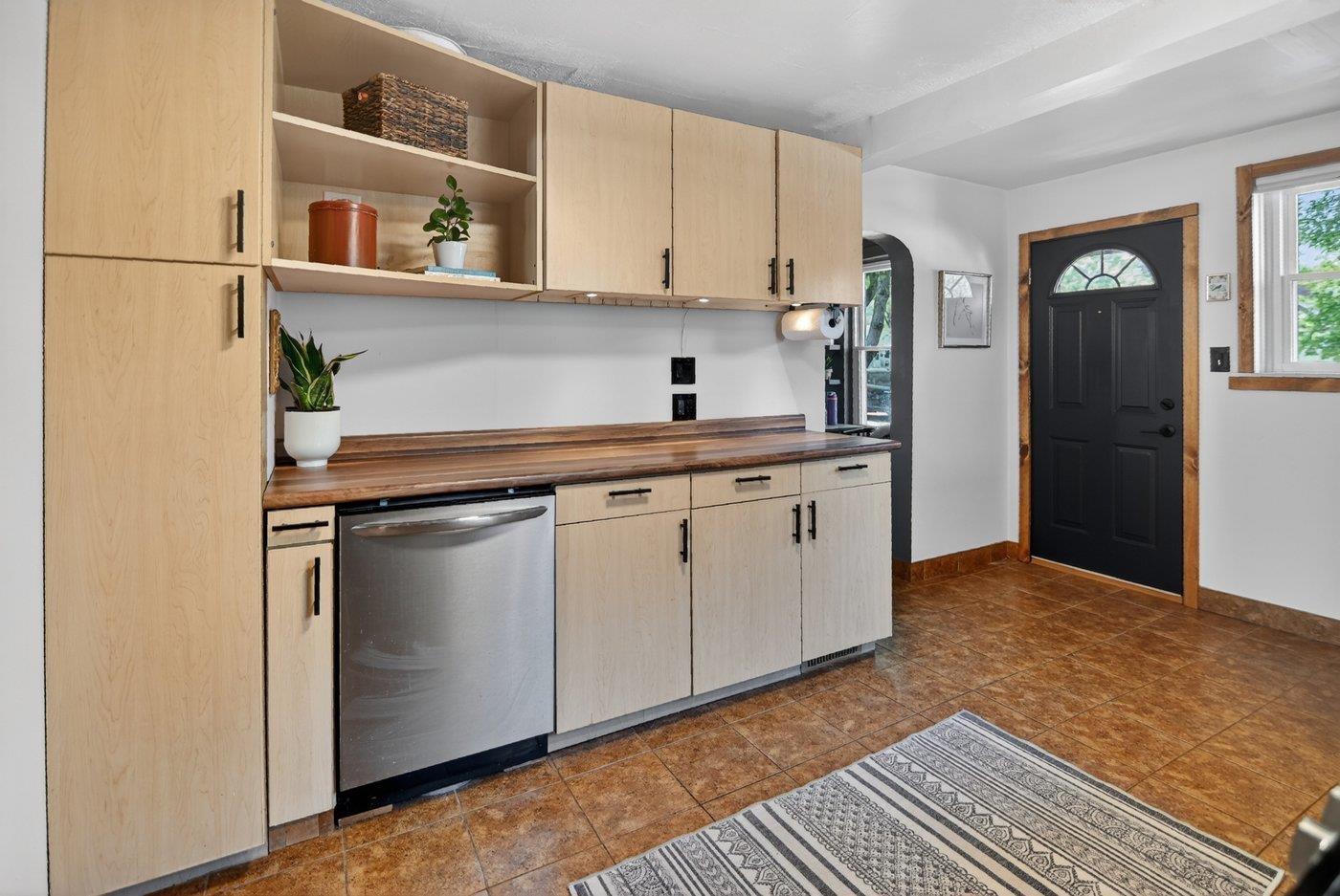 202 Oak Street Madison, WI 53704 - Photo 11 of 34