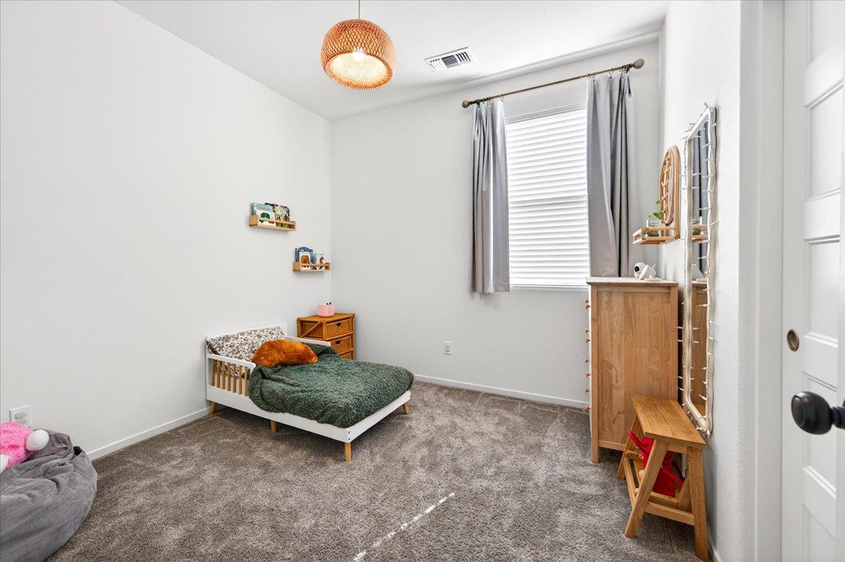 2119 North Applegate Avenue Fresno, CA 93737 - Photo 25 of 54