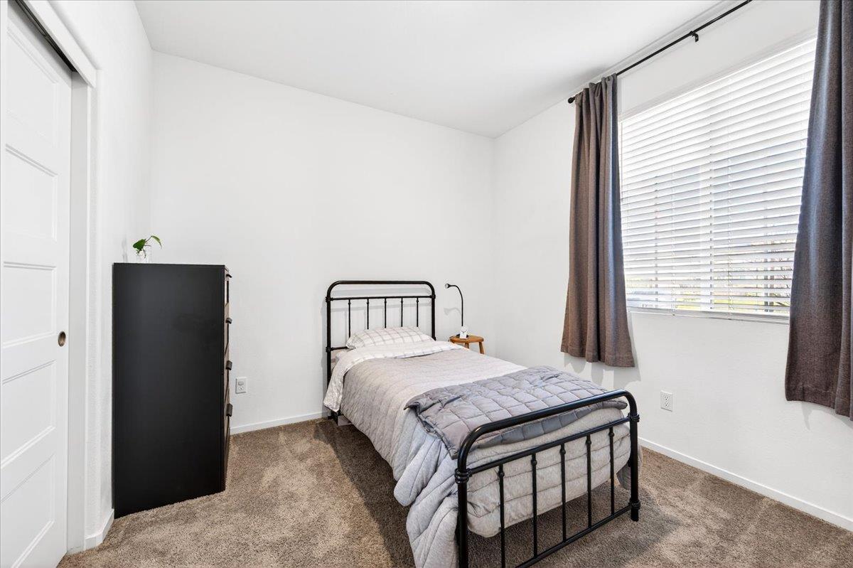 2119 North Applegate Avenue Fresno, CA 93737 - Photo 27 of 54